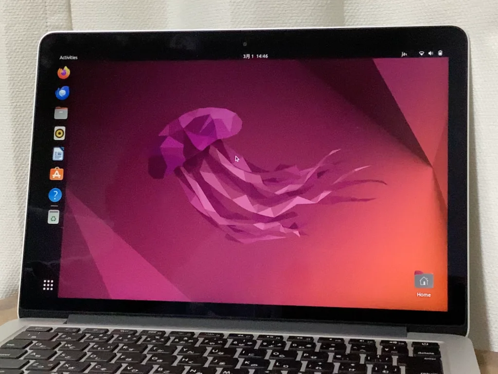 すべての設定が完了し、Ubuntuデスクトップの画面が表示されている写真